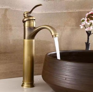 Vòi nước bồn rửa mặt chậu cao V-5915N đúc đồng nguyên khối, mang nét hoài cổ sang trọng.