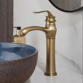 Vòi nước bồn rửa mặt chậu cao V-5915N đúc đồng nguyên khối, mang nét hoài cổ sang trọng.