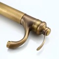 Vòi nước bồn rửa mặt chậu cao V-5915N đúc đồng nguyên khối, mang nét hoài cổ sang trọng.